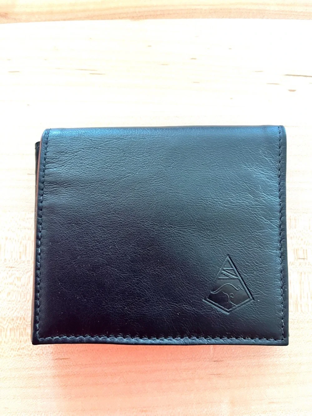 kangaROOS Black Kangaroo Leather Wallet